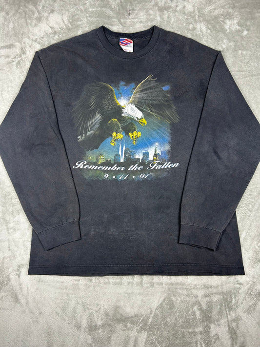 Y2K Vintage September 11th 2001 “ Remember the Fallen” long sleeve graphic tee shirt